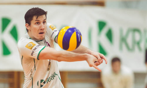 Začenja se odbojkarski ples